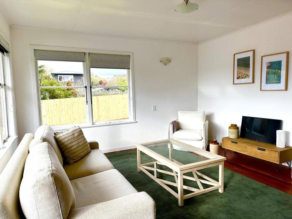 Serene Lake Taupo Abode Exterior photo
